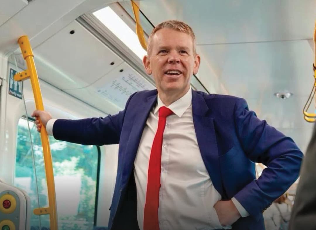 Labour Unveils Flagship Election Policy to Cap Regional Public Transport Fares at $10 Weekly