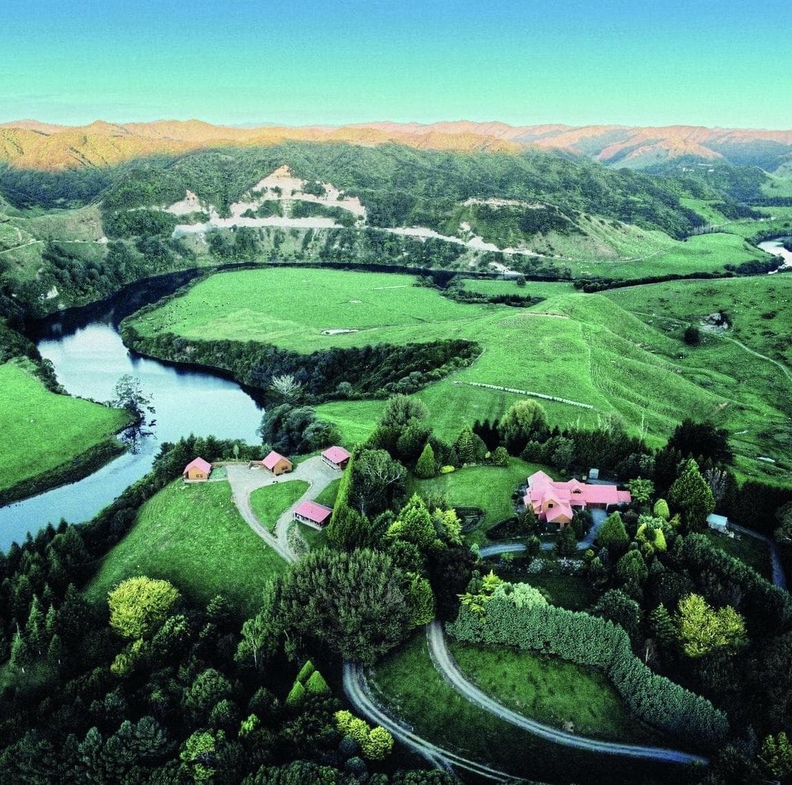 Ariari Lodge, Lake Rotorangi