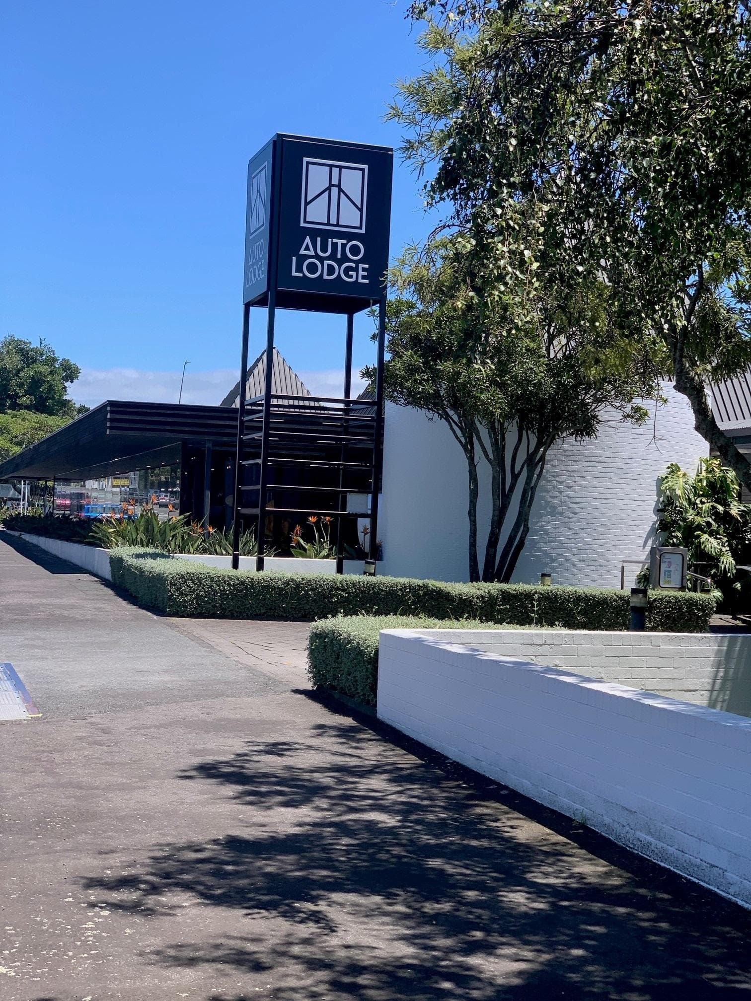 Auto Lodge