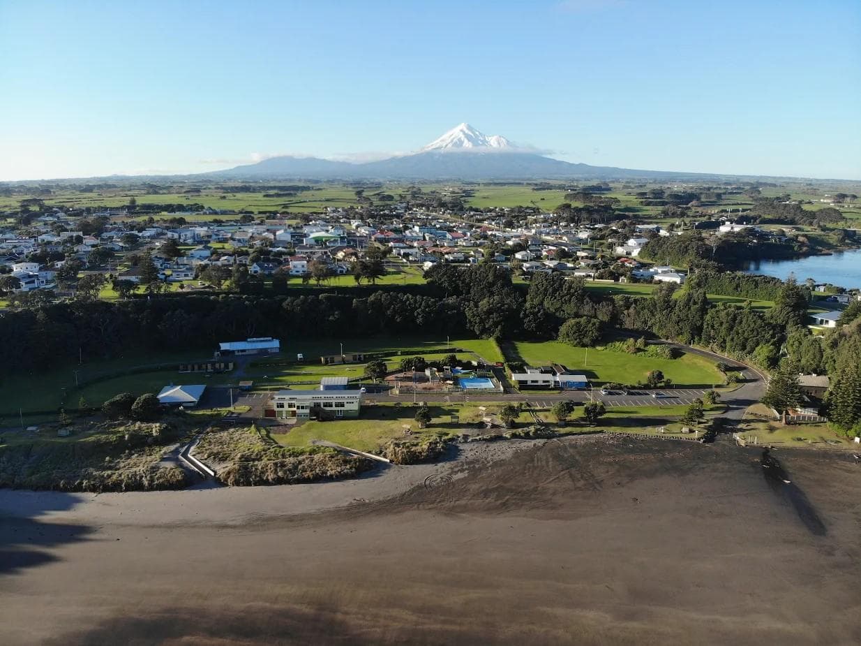 Opunake Beach Kiwi Holiday Park