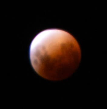 Clear skies forecast for rare Blood Moon eclipse
